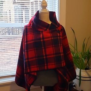 Trezo Trendy Red and Black Buffalo Plaid Flannel Cape Toggle Closure